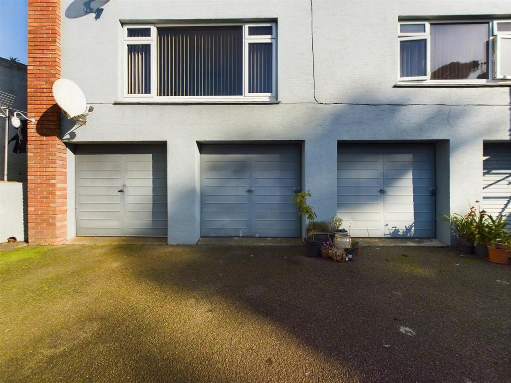 CAM04392 G0-PR0040-STILL016.jpg