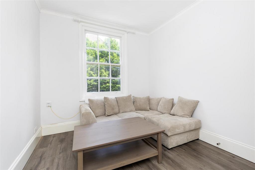 Flat A, 37 Chalton Street -2.jpg
