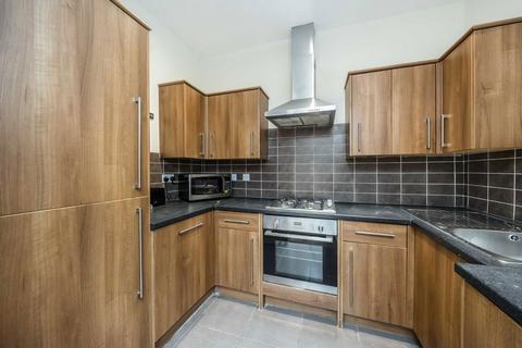 2 bedroom flat to rent, Regina Road, London N4