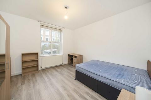 2 bedroom flat to rent, Regina Road, London N4