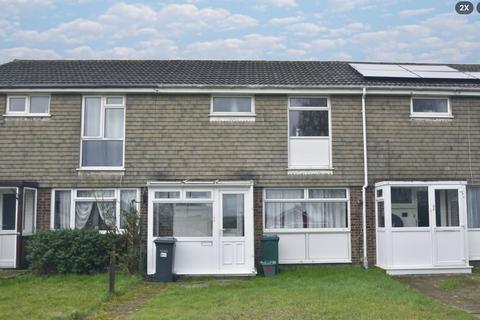 3 bedroom terraced house to rent, Spring Walk, Newport PO30