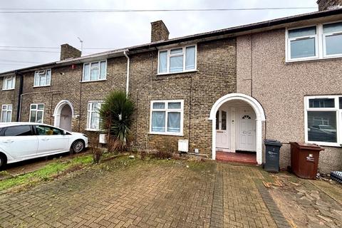 2 bedroom terraced house to rent, Hatfield Road, Dagenham RM9