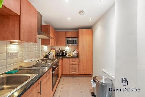 2 bedroom apartment for sale, Benwell Road, London N7