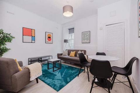 5 bedroom flat to rent, 0826L – Buccleuch Street, Edinburgh, EH8 9NQ