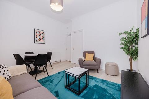 5 bedroom flat to rent, 0826L – Buccleuch Street, Edinburgh, EH8 9NQ
