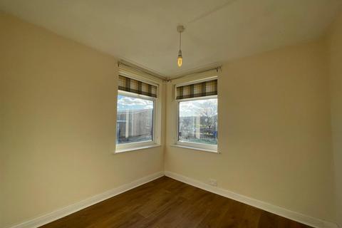 2 bedroom apartment to rent, Cleveland Avenue, Scarborough YO12