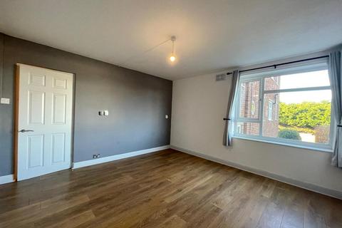 2 bedroom apartment to rent, Cleveland Avenue, Scarborough YO12