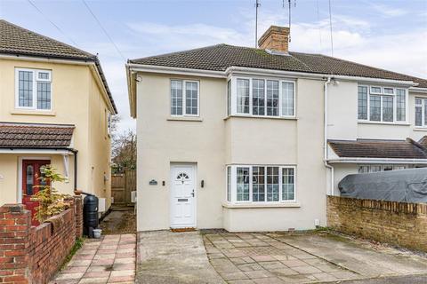 3 bedroom semi-detached house for sale, Kings Road, New Haw