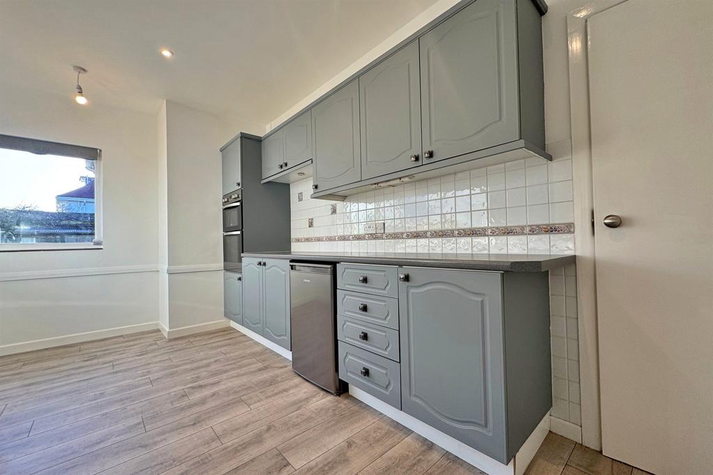 Kitchen Dining Area
