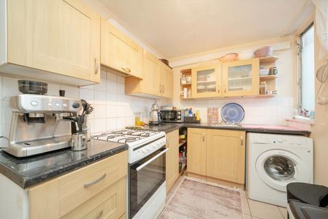 1 bedroom flat for sale, Mowatt Close, London N19