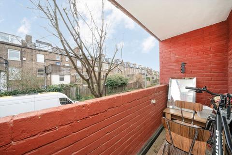 1 bedroom flat for sale, Mowatt Close, London N19