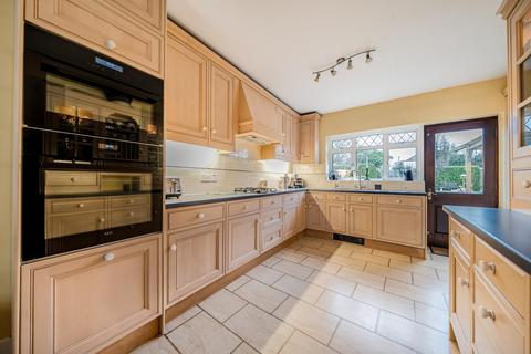 4 bedroom detached house for sale, Devonshire Way, Shirley, Croydon