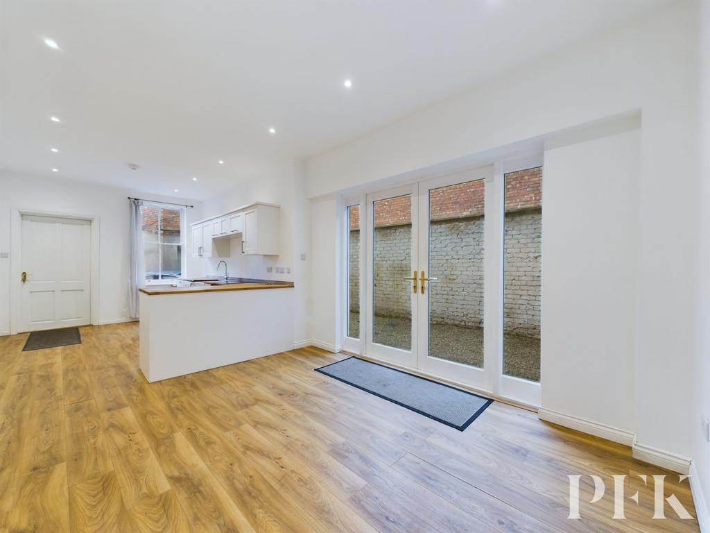Dining kitchen