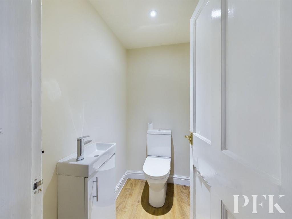 G/f  cloakroom WC