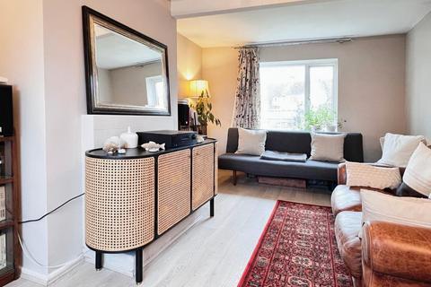 1 Bracelands, Eastcombe, Stroud, GL6 7DX