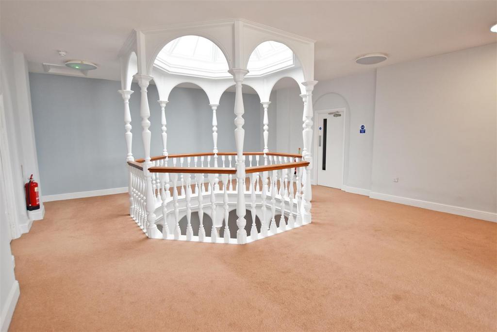 Communal Landing