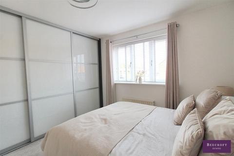 18 Almond Croft, Wombwell, Barnsley, S73 0NL