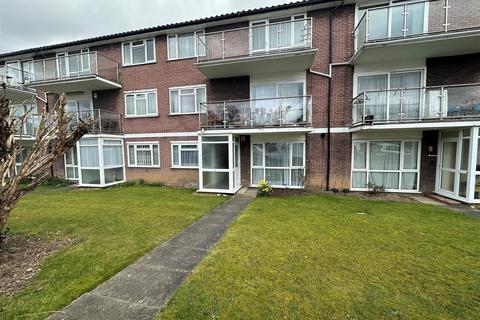 2 bedroom maisonette to rent, Whitchurch Lane, Edgware