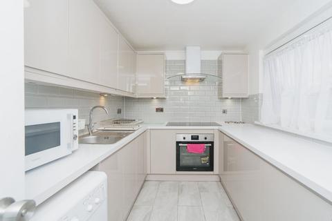 2 bedroom apartment for sale, Leda Road, London SE18