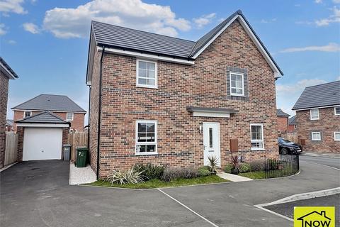 4 bedroom detached house for sale, Slingsby Drive, Fernwood, Newark, Nottinghamshire.