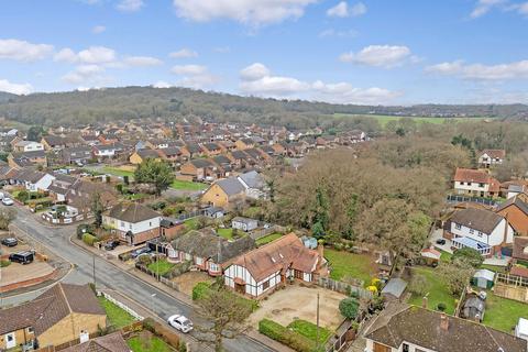 4 bedroom detached house for sale, Berry Lane, Basildon SS16