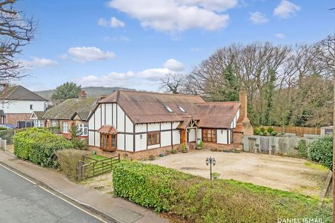 87 Berry Lane, Langdon Hills, Basildon, SS16 6AP