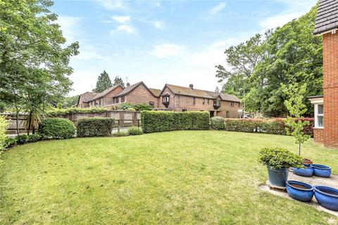 3, Woodpeckers Park Road, Winchester, SO23 7BQ