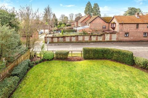 3, Woodpeckers Park Road, Winchester, SO23 7BQ
