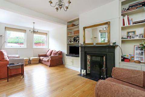 4 bedroom detached house for sale, 88 Farnborough Road, Farnham, Surrey, GU9