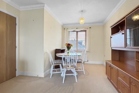 2 bedroom retirement property for sale, Notley Road, Braintree, CM7