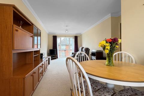 2 bedroom retirement property for sale, Notley Road, Braintree, CM7