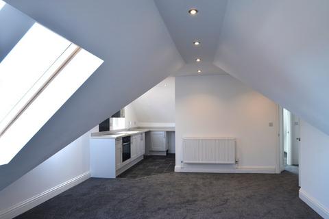 2 bedroom apartment to rent, The Beacons, Pickersleigh Avenue, Malvern, Worcestershire, WR14 2FH