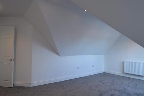 2 bedroom apartment to rent, The Beacons, Pickersleigh Avenue, Malvern, Worcestershire, WR14 2FH