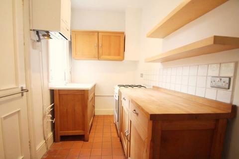 2 bedroom terraced house to rent, Clarendon Park Road, Leicester