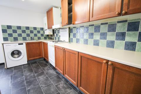 2 bedroom property to rent, The Lanes, Pudsey, Leeds, West Yorkshire, LS28