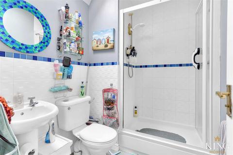 10 Barrie Close, Stratford-upon-avon, CV37 7JE