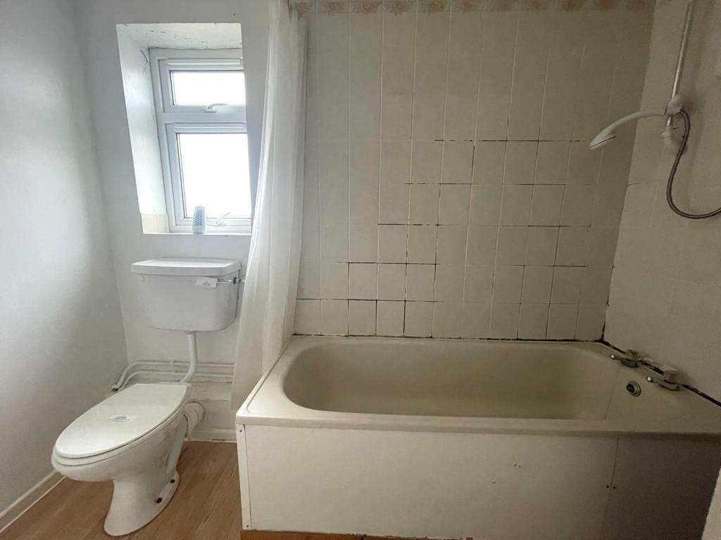 Bathroom.JPG