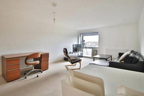 2 bedroom apartment to rent, The Residence, Guildford GU1