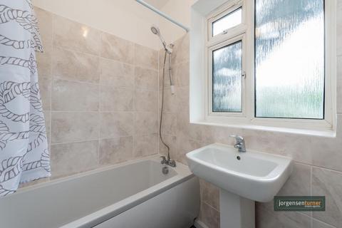 2 bedroom flat for sale, Salusbury Road, Queens Park