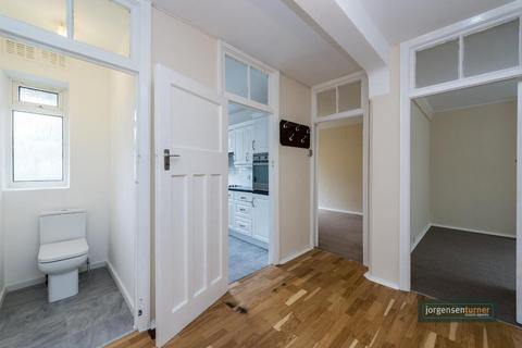 2 bedroom flat for sale, Salusbury Road, Queens Park