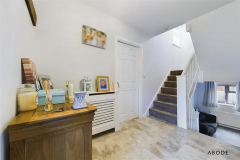 9 Lark Rise, Uttoxeter, ST14 8SZ