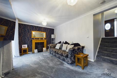 9 Lark Rise, Uttoxeter, ST14 8SZ