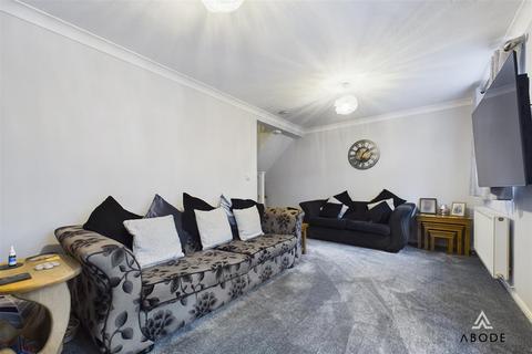 9 Lark Rise, Uttoxeter, ST14 8SZ