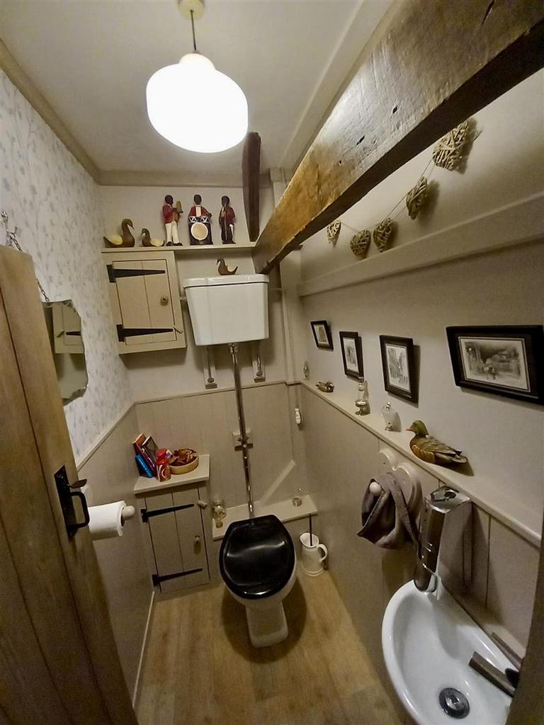 Separate Cloakroom