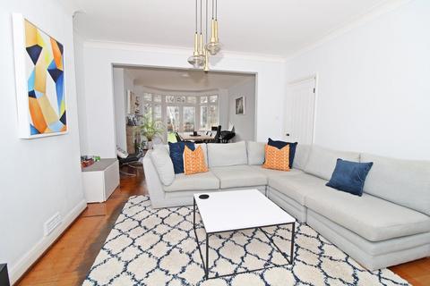 116 Wickham Way, Beckenham, BR3 3AR
