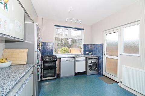 116 Wickham Way, Beckenham, BR3 3AR