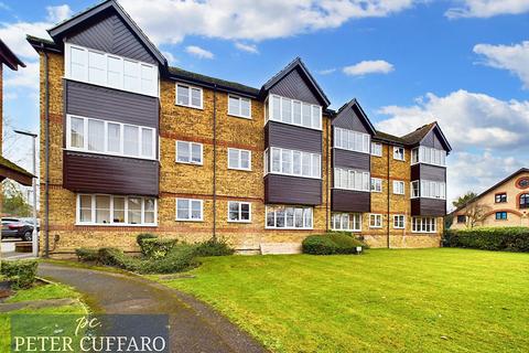 2 bedroom ground floor flat for sale, River Meads, Ware SG12