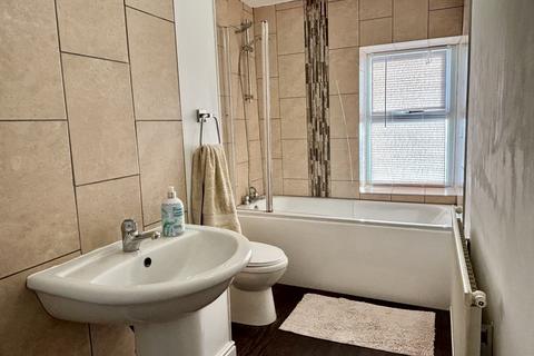 13 Tabbs Lane, Scholes, Cleckheaton, BD19 6DY