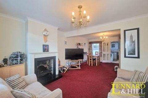 2 bedroom terraced house for sale, Heath Road, Orsett Heath RM16