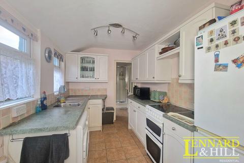 2 bedroom terraced house for sale, Heath Road, Orsett Heath RM16